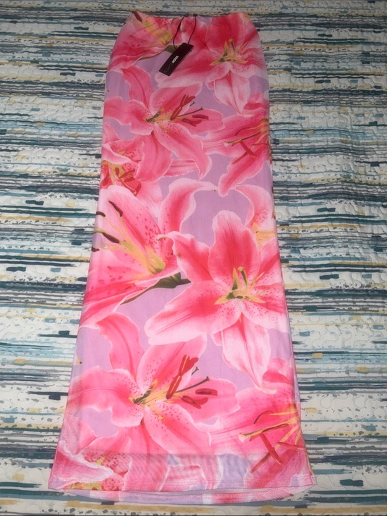 Fashion Nova Dresses & Skirts - Floral Pink Maxi Mesh Skirt